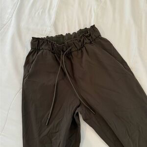 Lululemon high waisted joggers